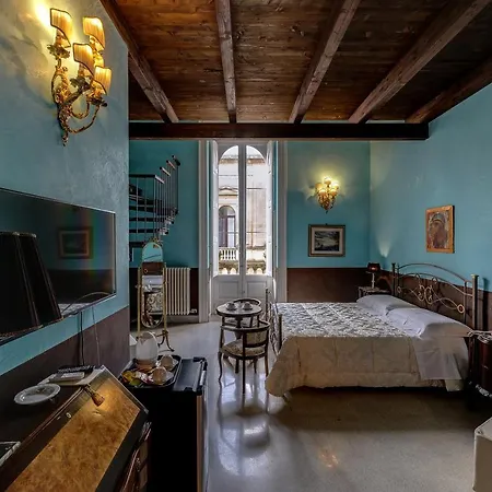 La Dimora Delle Rondini ベッド・アンド・ブレックファスト ガラティーナ