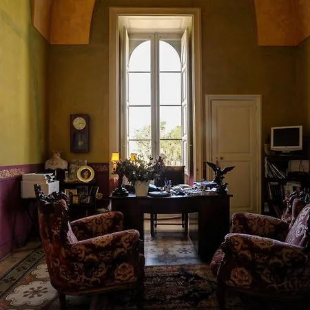 ベッド・アンド・ブレックファスト La Dimora Delle Rondini ガラティーナ